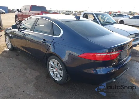2017 Jaguar Xf 35T Premium z USA, uszkodzony, nr VIN SAJBJ4BV2HCY30982